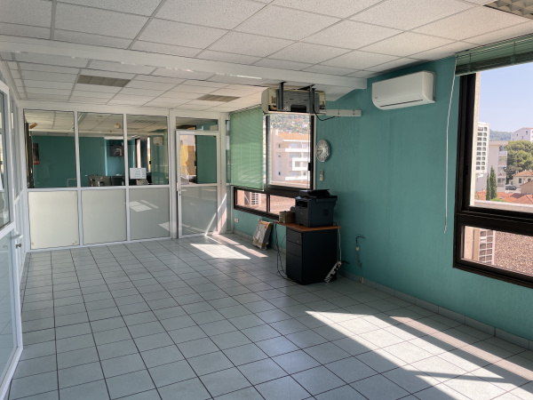 Location Immobilier Professionnel Bureaux Toulon 83000